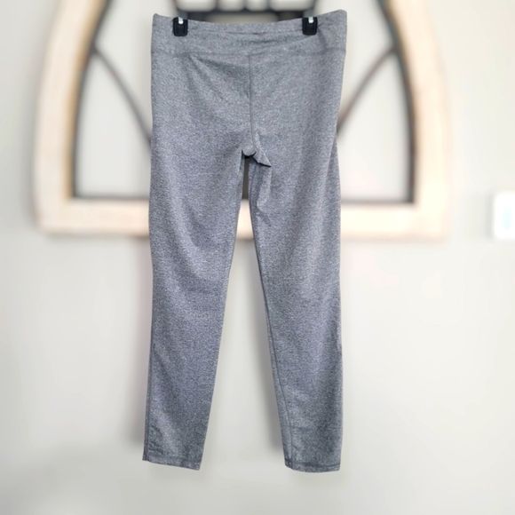 *NWT* U.S. POLO ASSN active Yoga Pants Size MEDIUM - Picture 4 of 4